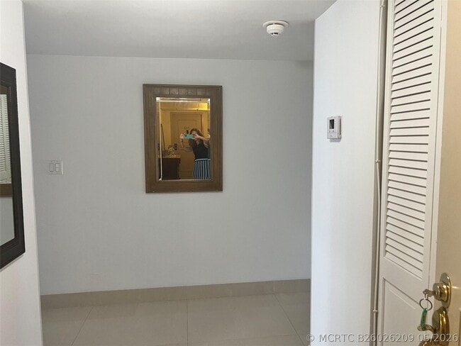 Building Photo - 5100 N Ocean Blvd