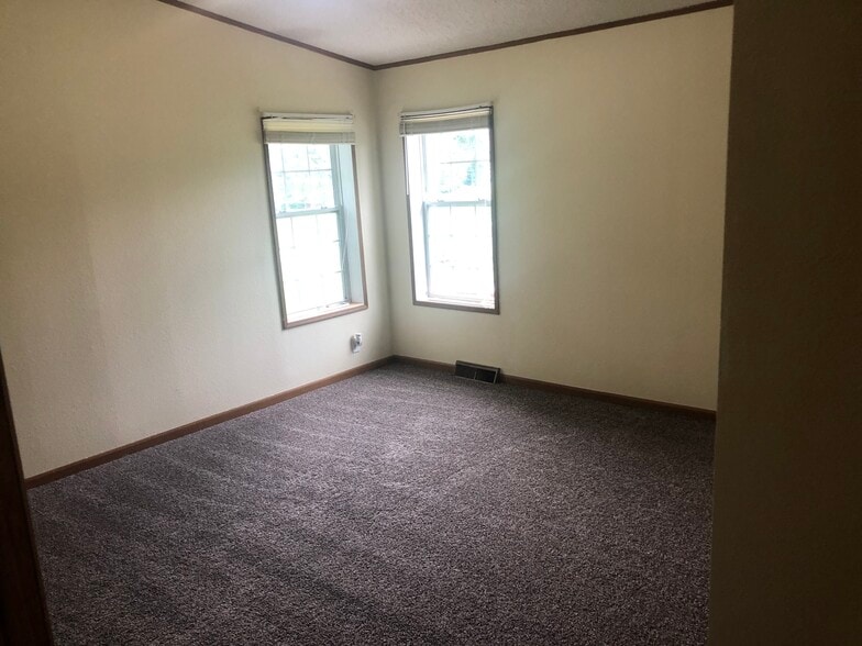 Bedroom #2 - 505 Bloomfield Rd