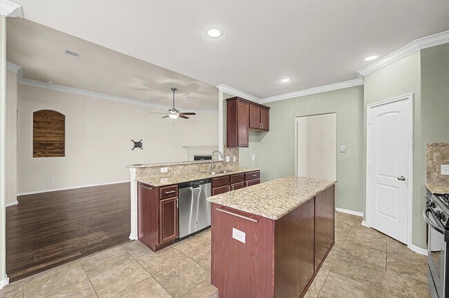 Building Photo - 15103 Russet Bend Ln