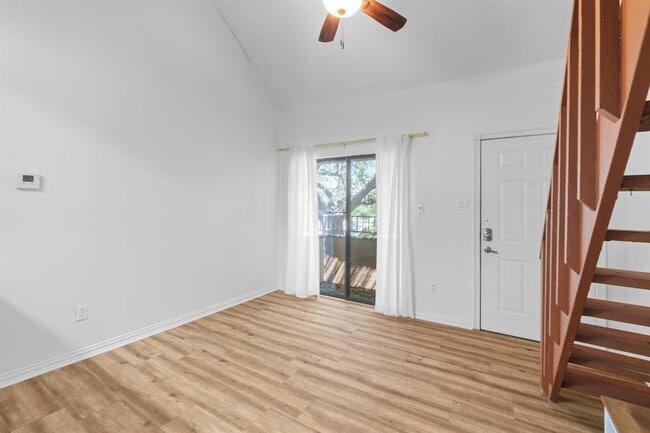 Building Photo - 2714 Nueces St