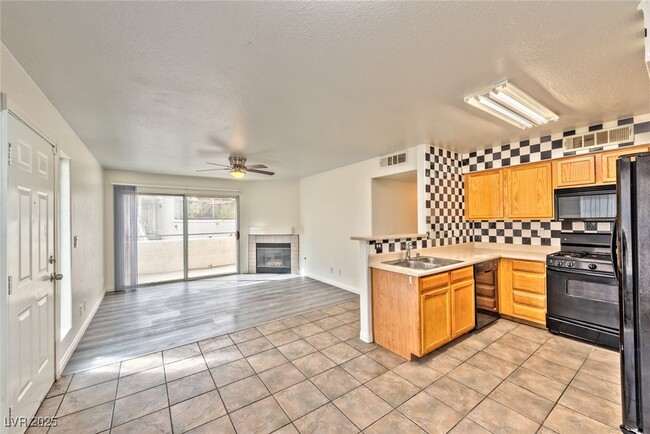 Building Photo - 3058 Tarpon Dr