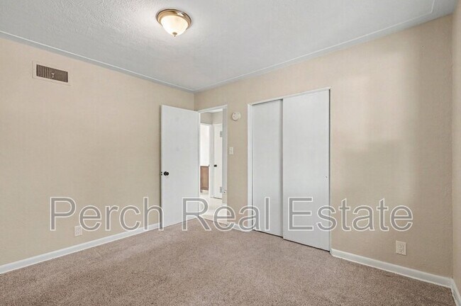 Building Photo - 954 Winona Ct
