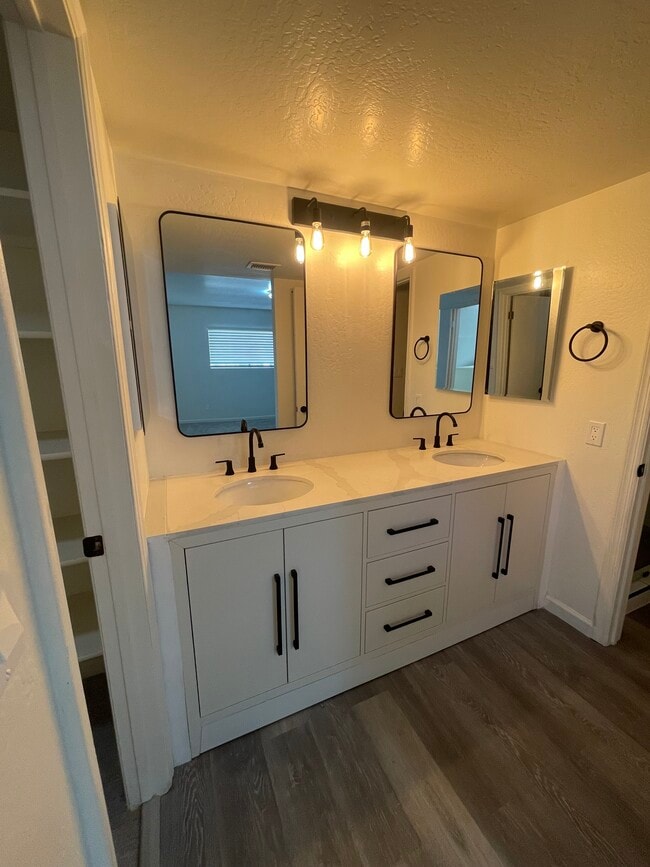 Building Photo - 13816 North 42nd Pl