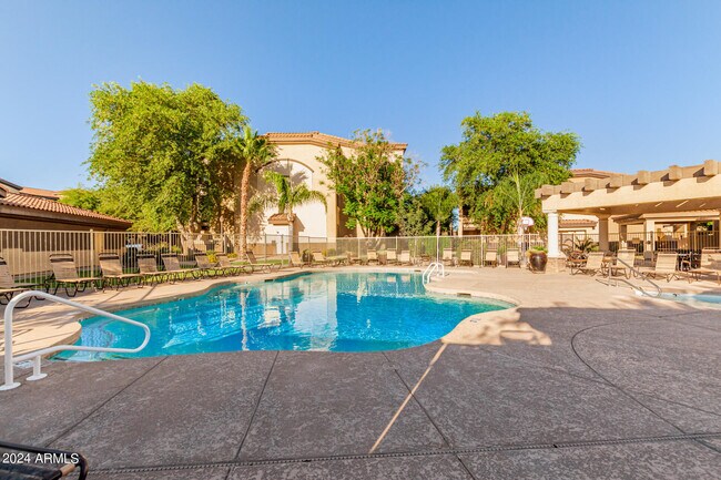 Building Photo - 10136 E Southern Ave