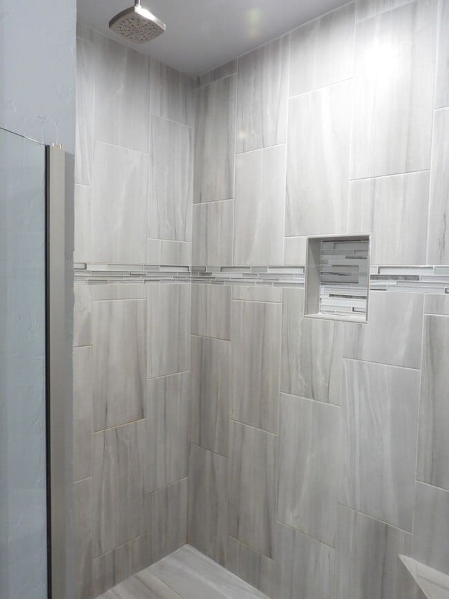 Building Photo - 3 Bedroom 2.5 Bath Home