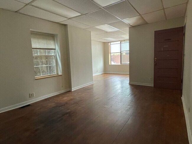 Building Photo - 4503 W Armitage Ave