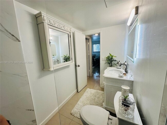 Building Photo - 301 Golden Isles Dr