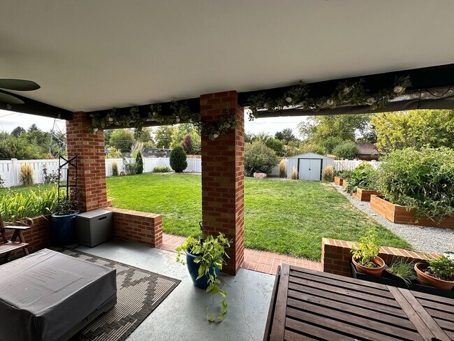 Building Photo - Beautiful 5 Bedroom Ranch in Virginia Vale