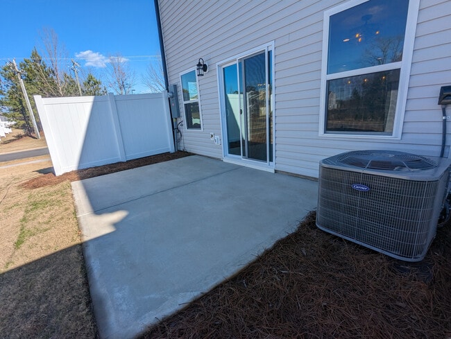 Building Photo - Room in Townhome on Pagebrook Lane