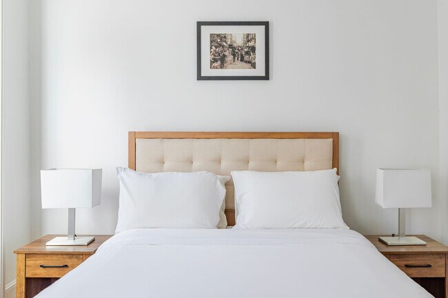 Building Photo - 209 1st Ave