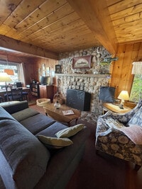 Building Photo - 689 Peabody Pond Rd