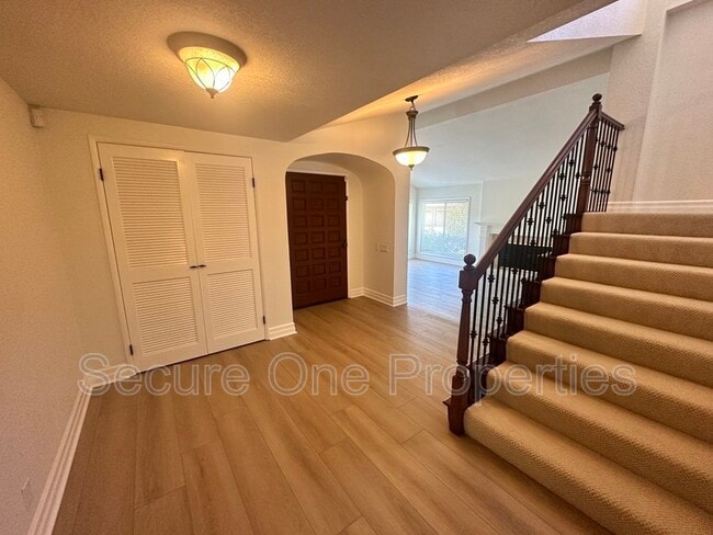 Building Photo - 3880 Via Verde