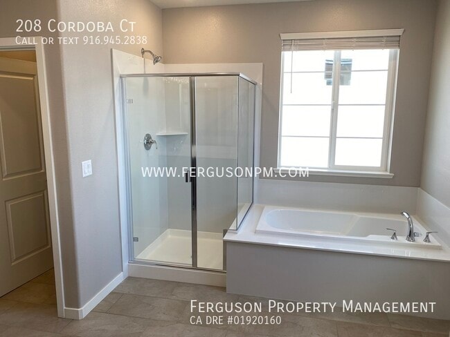 Building Photo - 208 Cordoba Ct