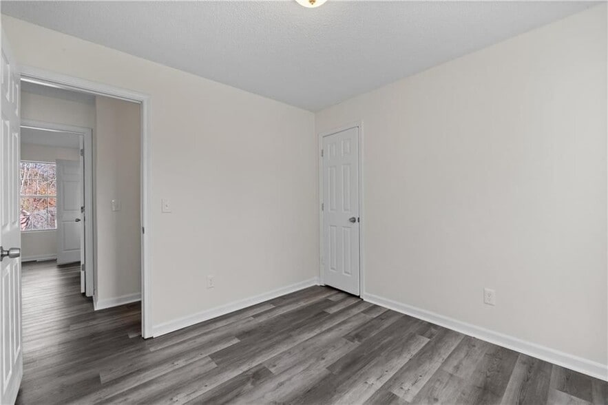 Building Photo - 5068 Furlong Way