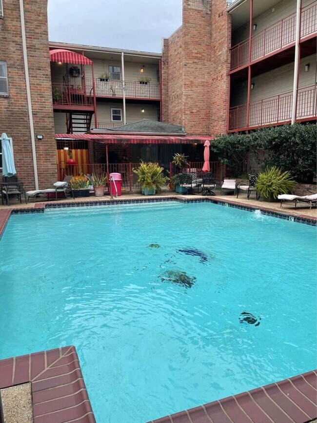 Building Photo - 2500 Houma Blvd