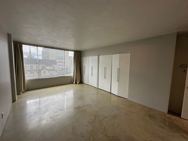 Building Photo - 280 Island Ave