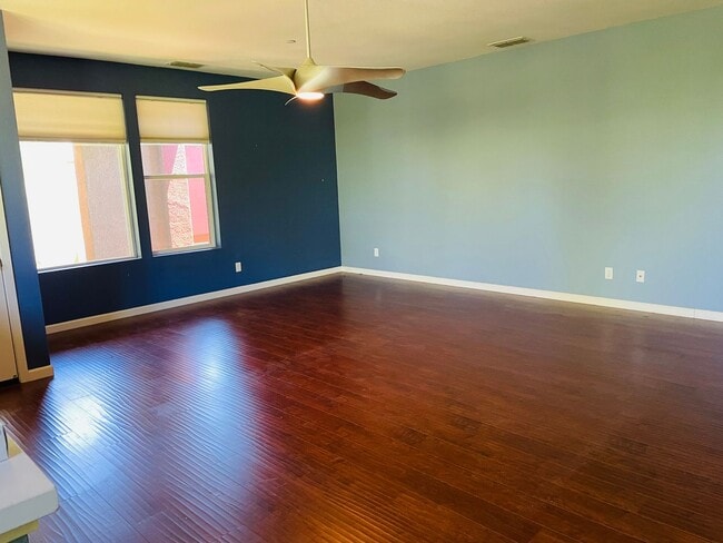 Building Photo - 785 Carbon Ct