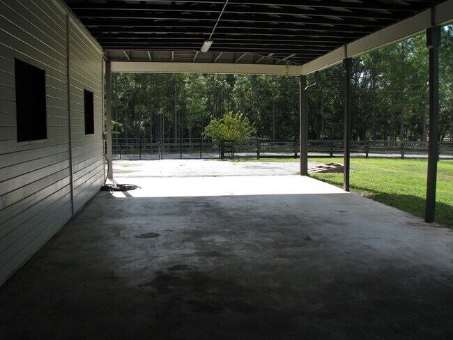 Building Photo - Beautiful 11.16 Acre Farm with Lots of Amenities!