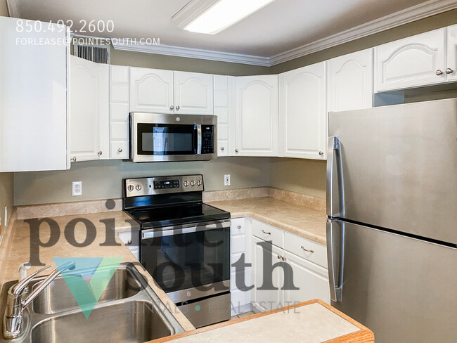 Building Photo - Bayview Terrace off Scenic Hwy!