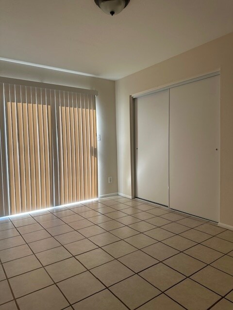 Building Photo - 1908 N Spring