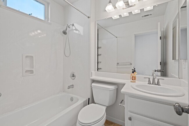 Building Photo - ONE OF THE FINEST LOCATIONS IN RIVERMARK! TASTEFULLY UPDATED | THE PARK PLAN I