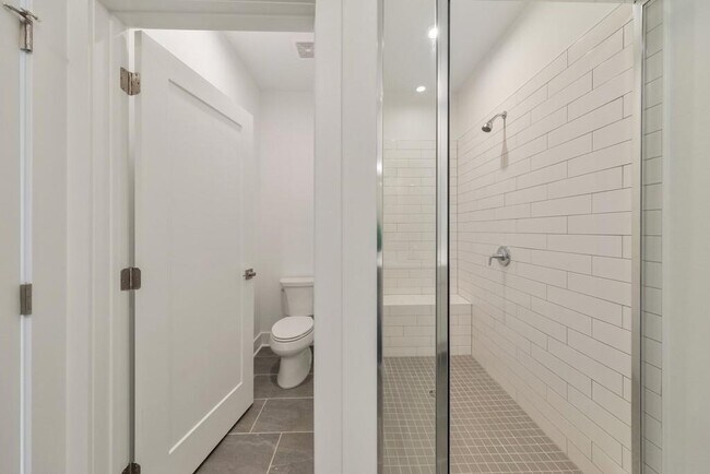 Building Photo - 515 Motivation Cir NW