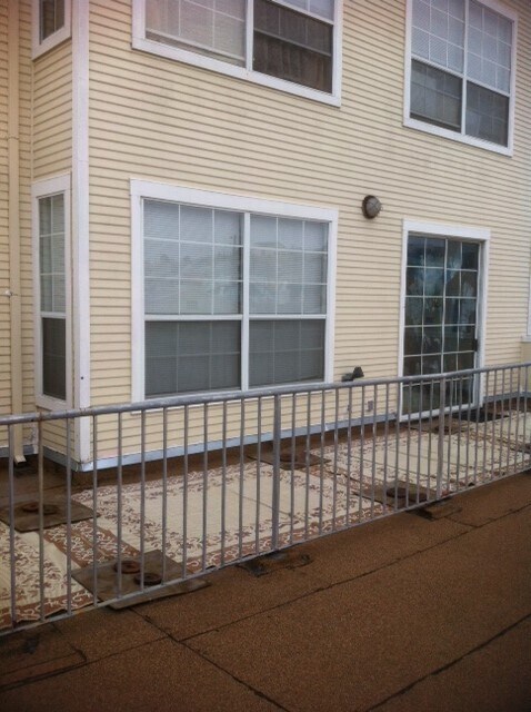 Building Photo - 2 Amazon Ave