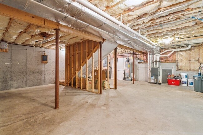 Building Photo - 19 Benjamin Ln