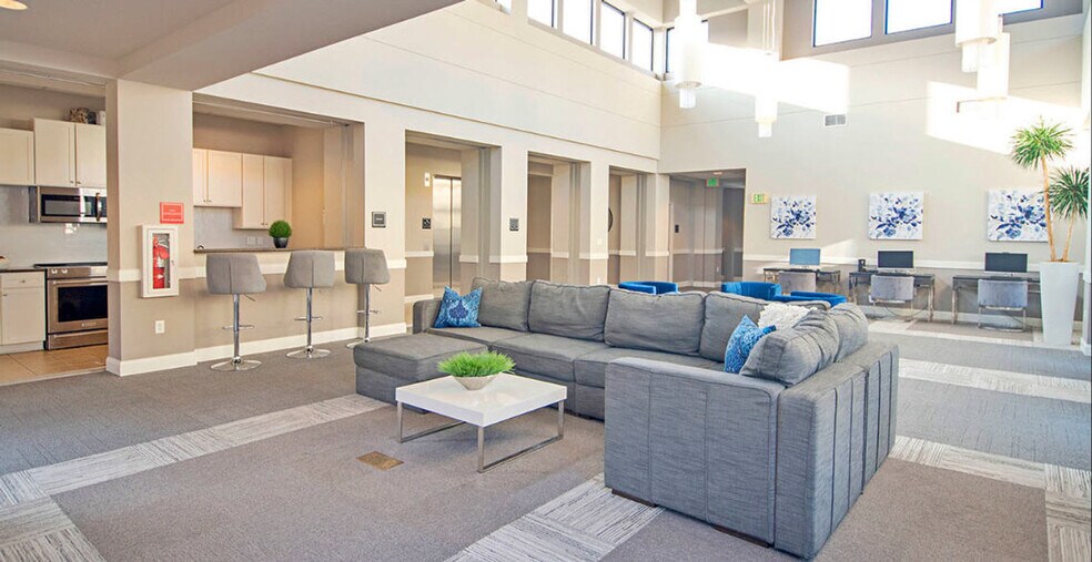 Building Photo - 721 Gov Morrison St