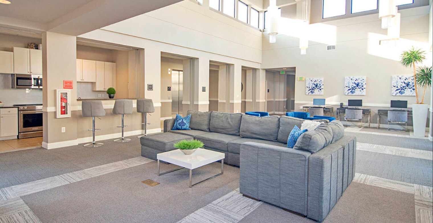 Building Photo - 3920 Sharon Rd