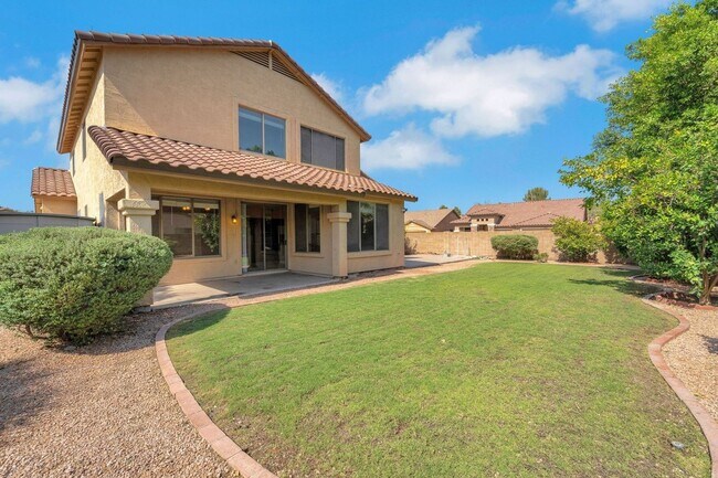Building Photo - Stunning 5BR House in Chandler