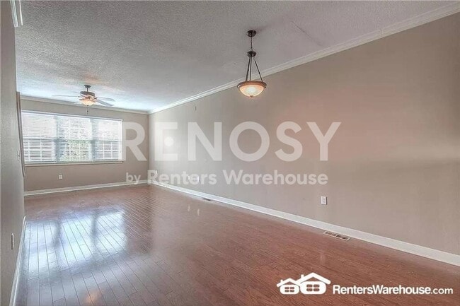 Building Photo - 3 Bedroom / 3.5 Bath Townhouse Near KU MED -  Available in August