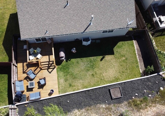 Building Photo - 3020 Silverfield Way