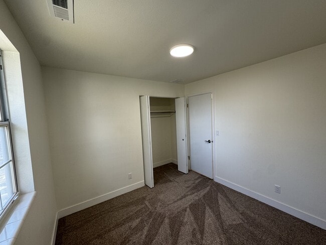 Building Photo - 267 S 300 E