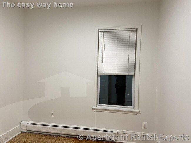 Building Photo - 252 Windsor St