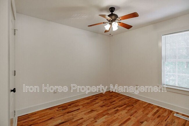 Building Photo - 205 Third Street