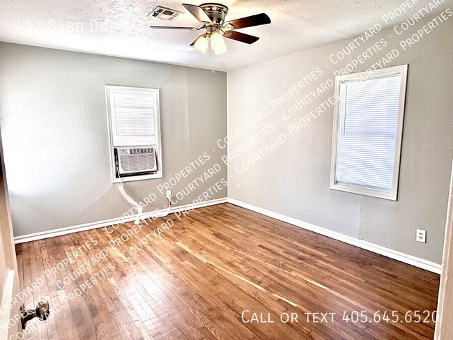 Building Photo - 417 Babb Dr
