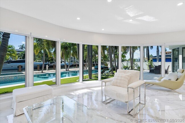 Building Photo - 207 Royal Palm Dr