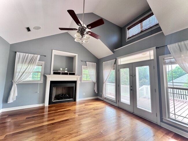 Building Photo - 214 Southern Winds Dr