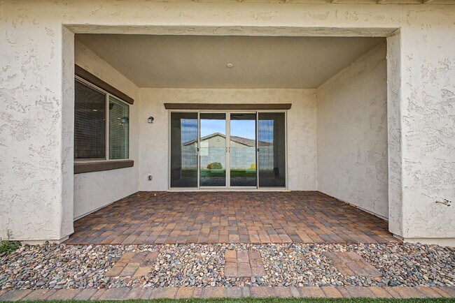 Building Photo - 13103 N 174th Dr