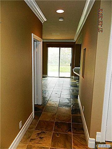 Building Photo - BEAUTIFUL MOUNTAIN VIEW 4BED/3BATH PLUS DE...