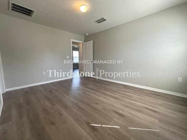 Building Photo - 1373 Tan Tara Trl
