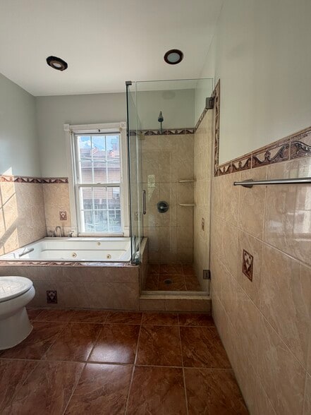 Building Photo - 1410 37th St