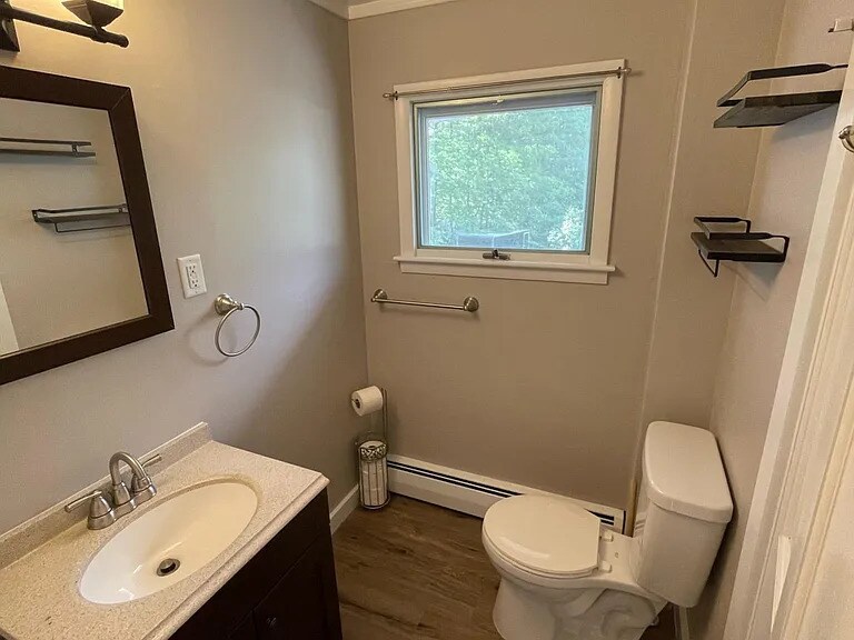 Building Photo - 11 Lawrence St