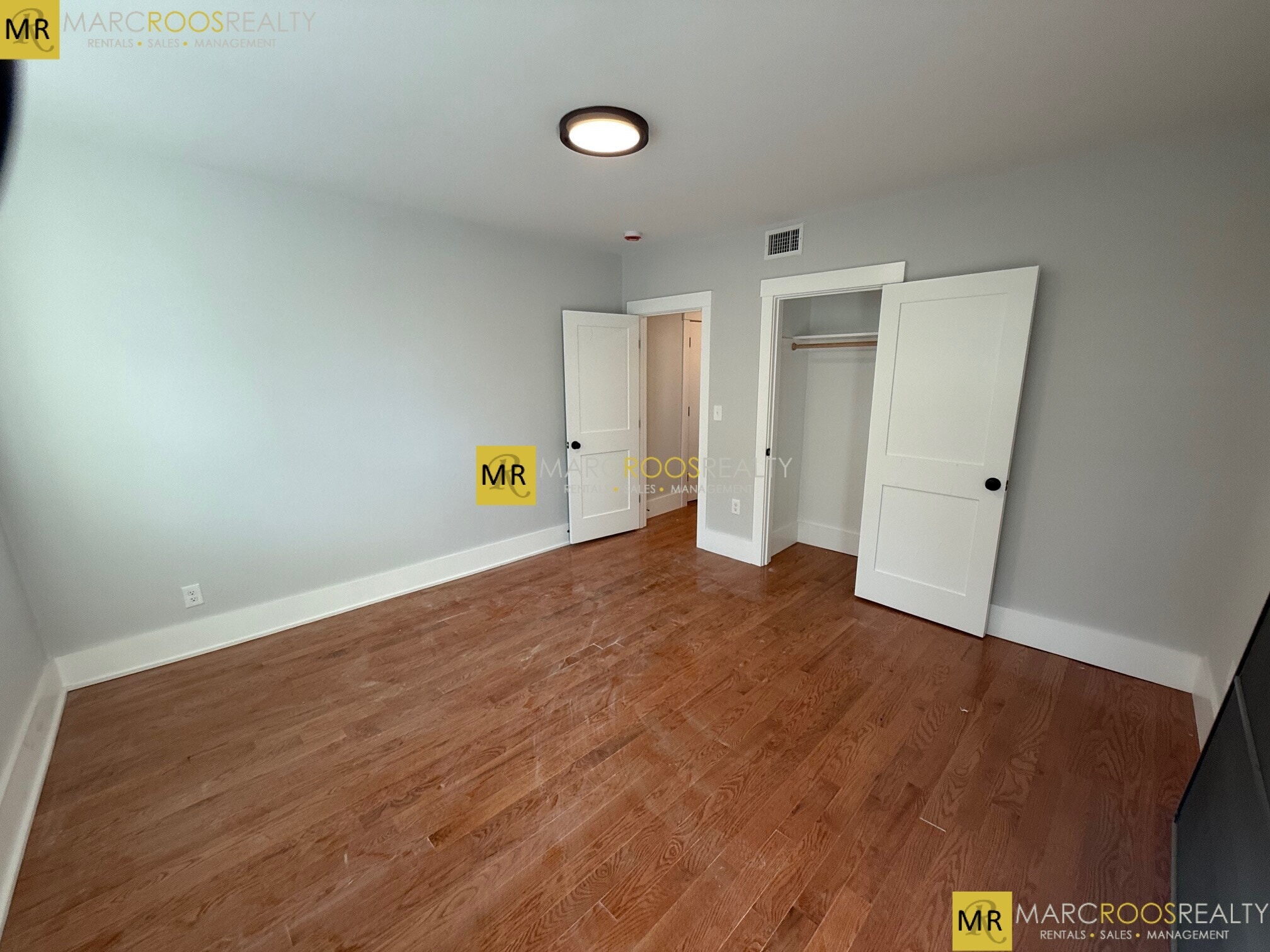 Building Photo - 118 Marginal St