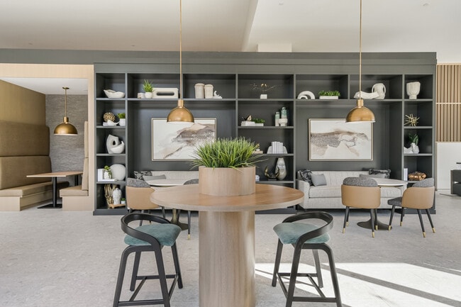 Building Photo - 5424 Old Orchard Rd