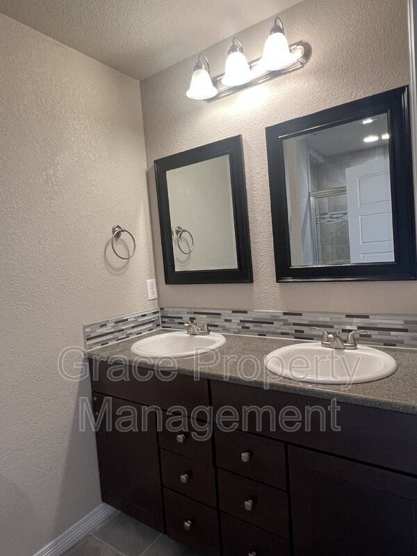 Building Photo - 6107 Kochia Ct