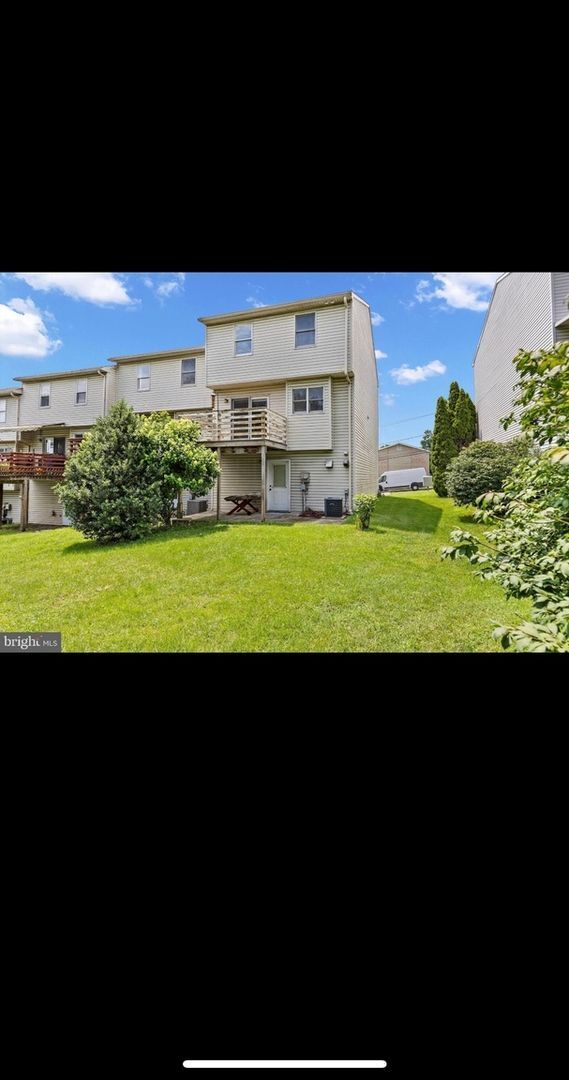 Building Photo - Spacious 3BR Townhome in Harrisburg