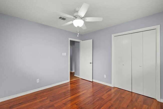Building Photo - 7405 Carver Ave