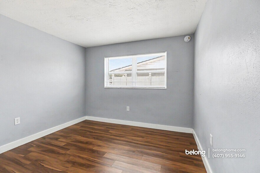 Building Photo - 1147 Manatee Dr